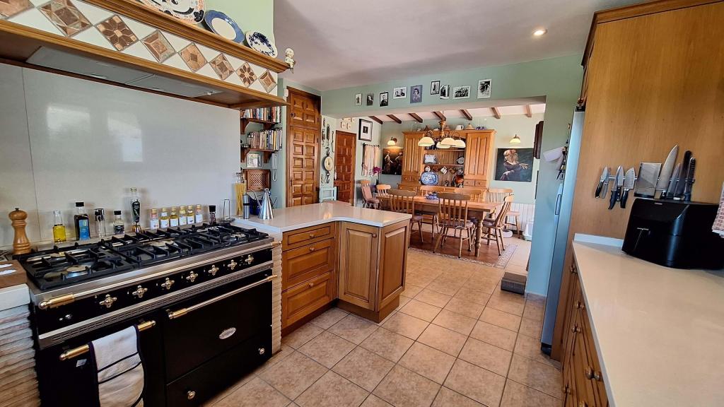 4 bed villa in Orba