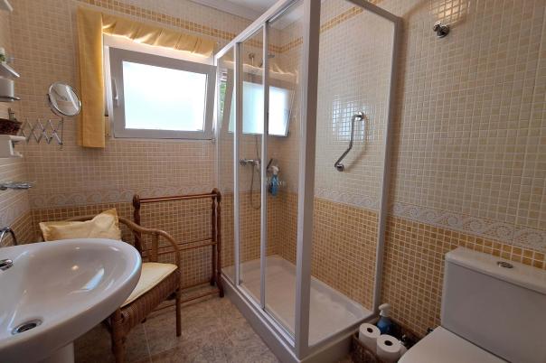 4 bed villa in Orba