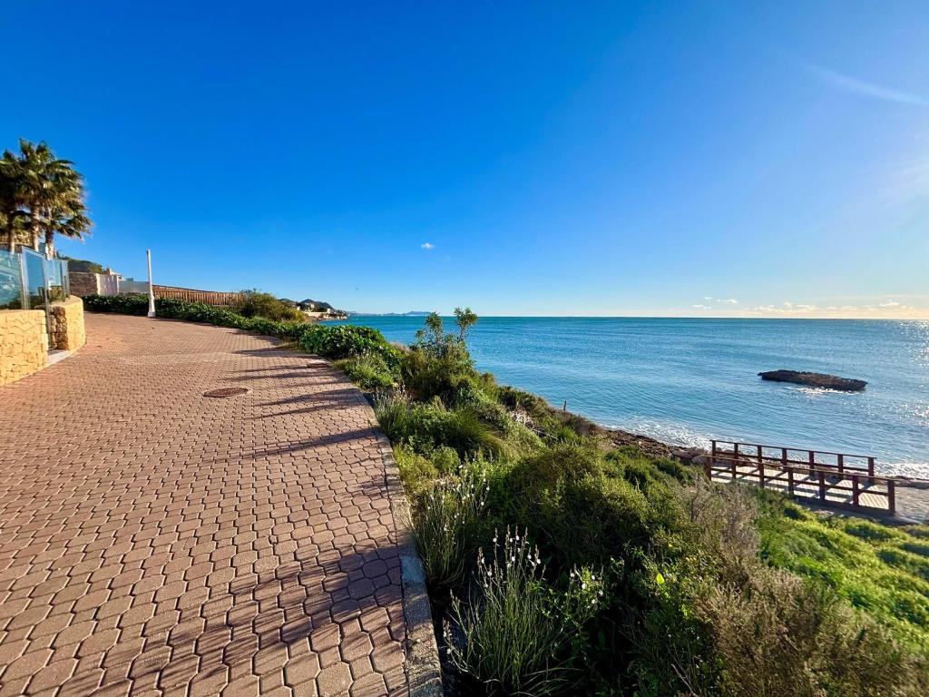 1 bed duplex apartment in Campello (el)