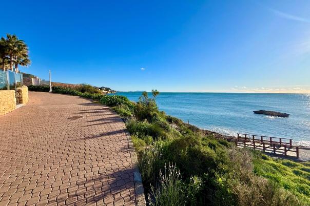 1 bed duplex apartment in Campello (el)