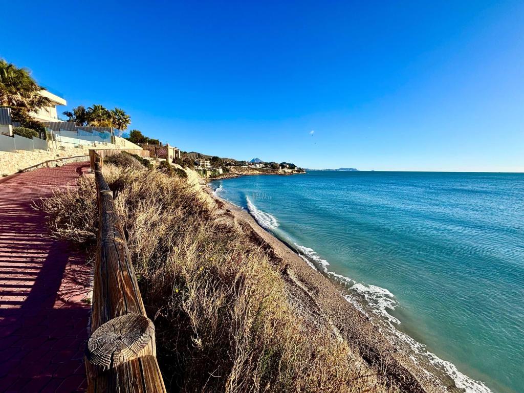 1 bed duplex apartment in Campello (el)