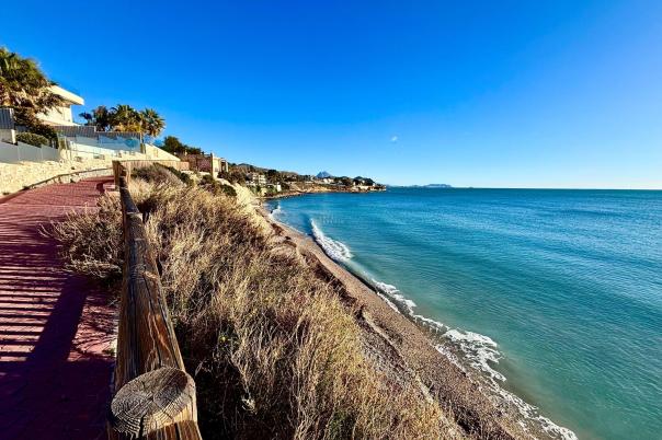 1 bed duplex apartment in Campello (el)