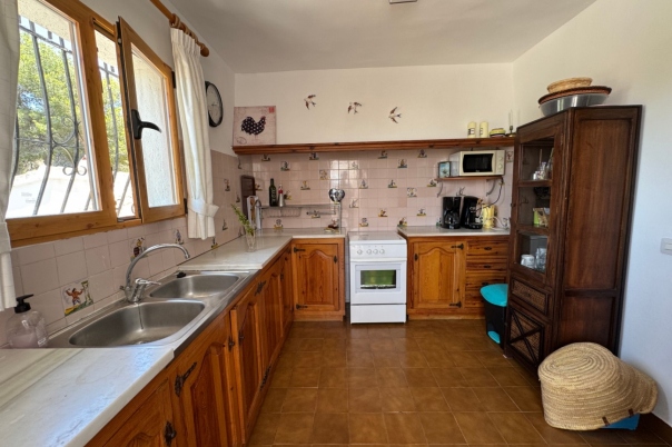 4 bed bungalow in Benitachell