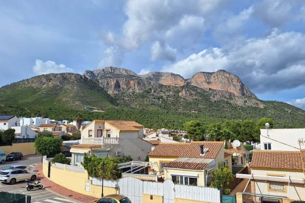 3 bed villa in Polop