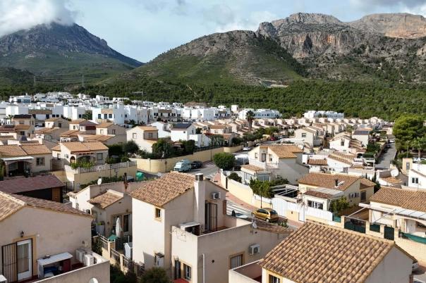 3 bed villa in Polop