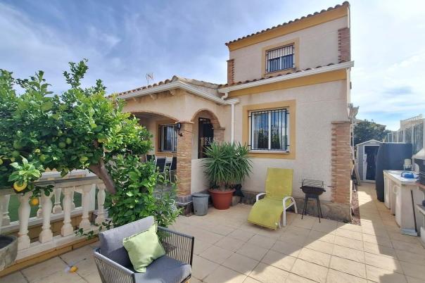 3 bed villa in Polop