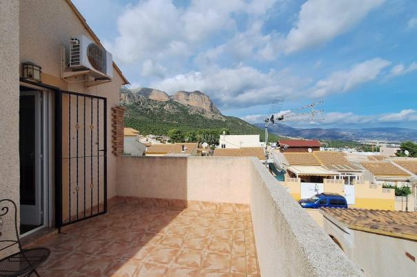 3 bed villa in Polop