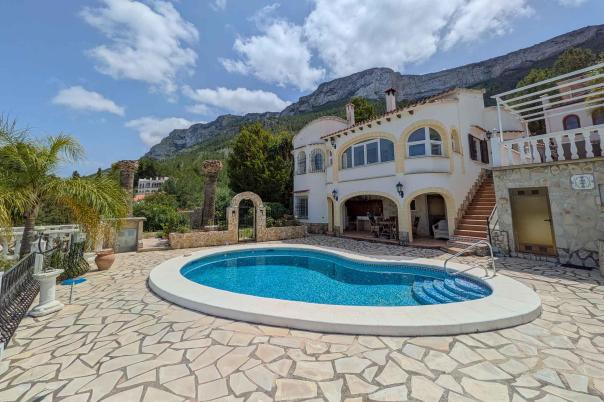 3 bed villa in Denia