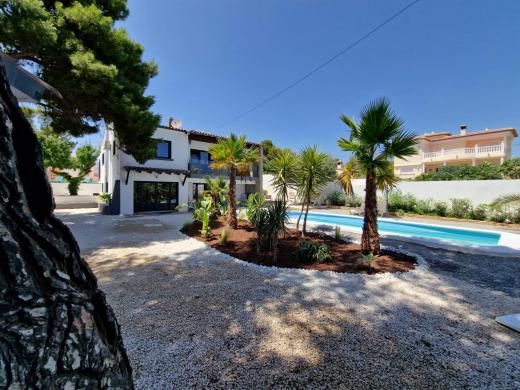 5 bed villas in Calpe / Calp