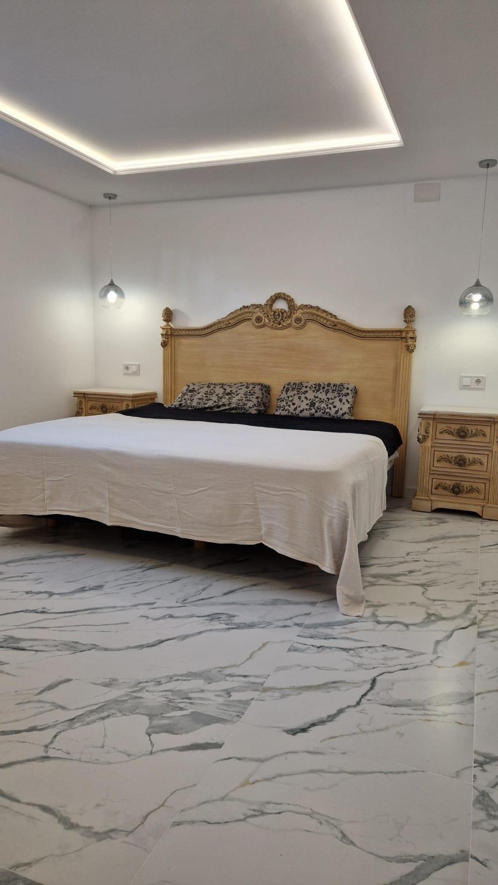 5 bed villas in Calpe / Calp