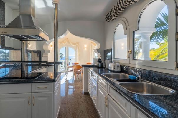 5 bed villa in Benissa