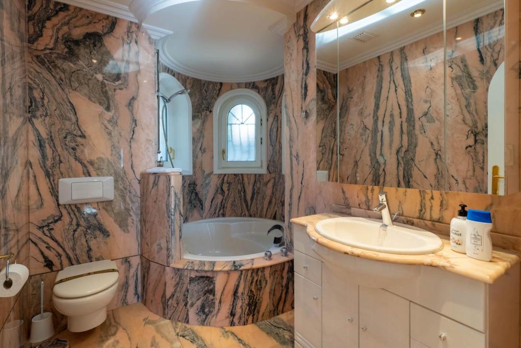 5 bed villa in Benissa