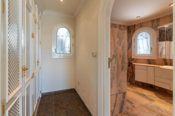 5 bed villa in Benissa