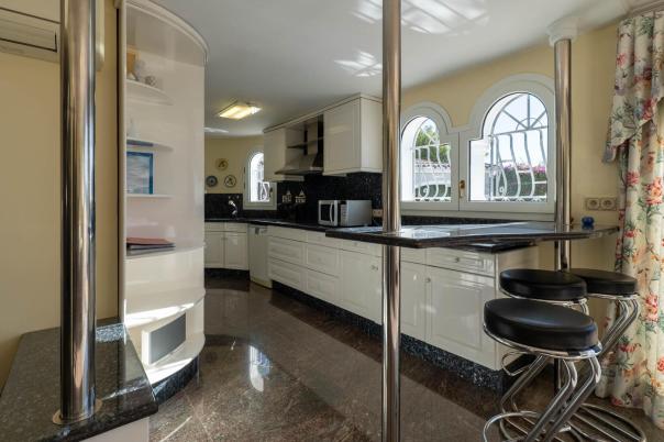 5 bed villa in Benissa