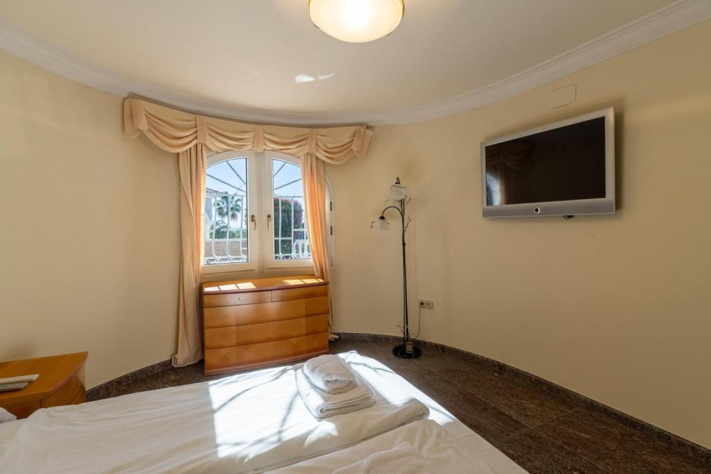 5 bed villa in Benissa