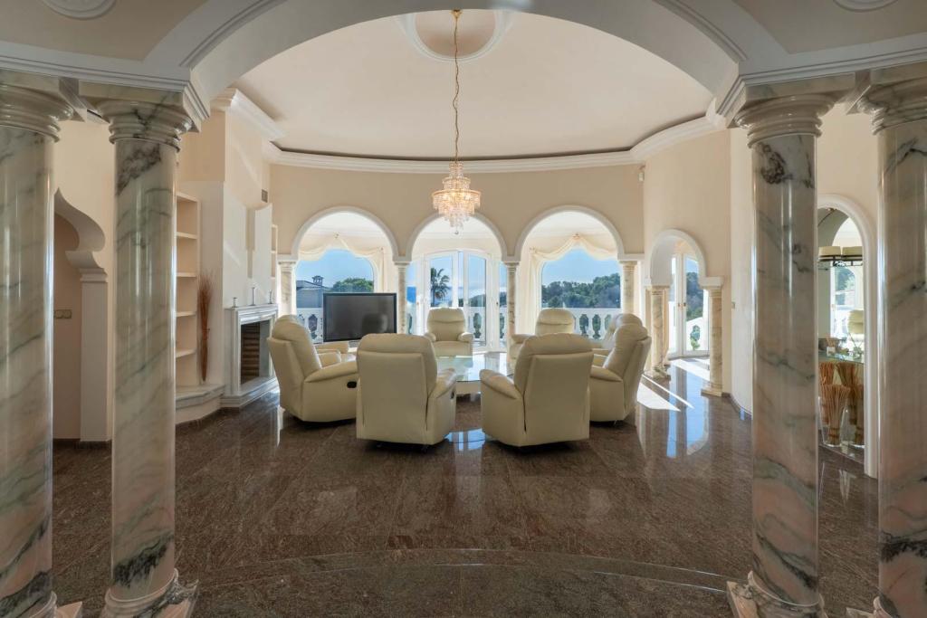 5 bed villa in Benissa