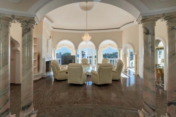 5 bed villa in Benissa