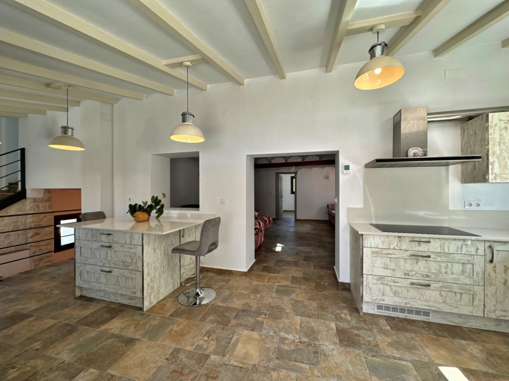6 bed villa in Moraira
