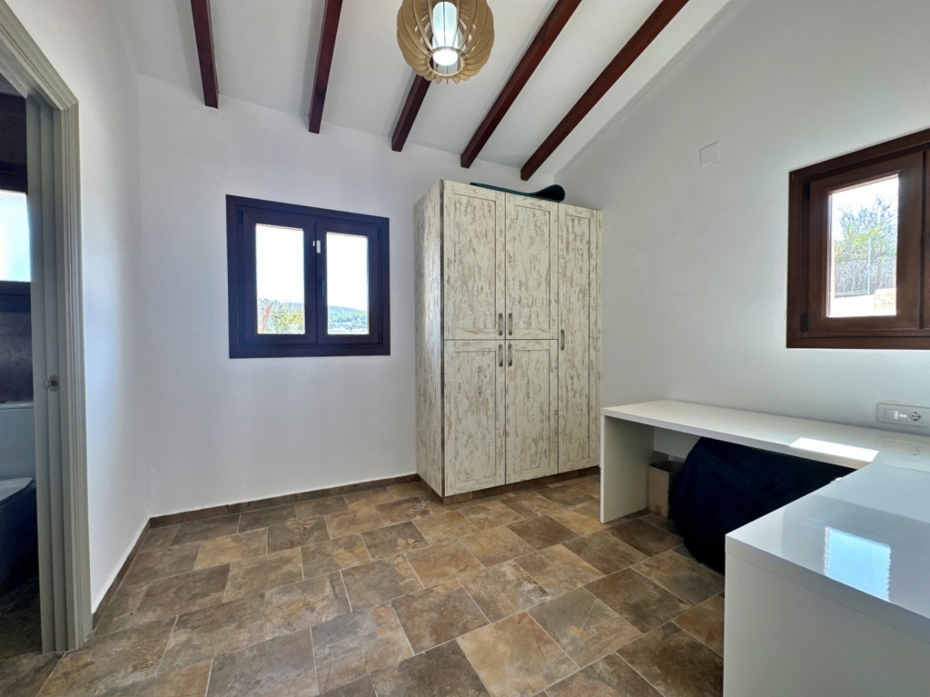 6 bed villa in Moraira