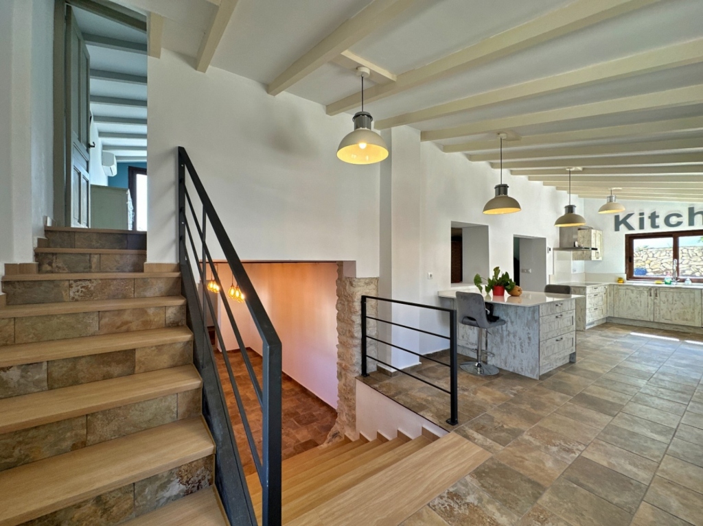 6 bed villa in Moraira