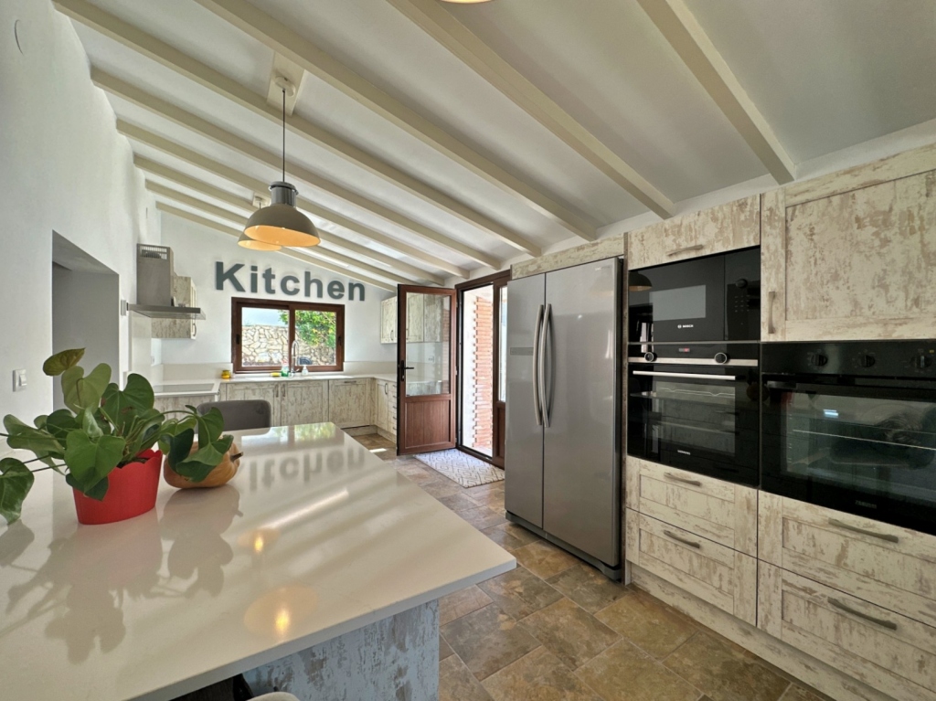 6 bed villa in Moraira