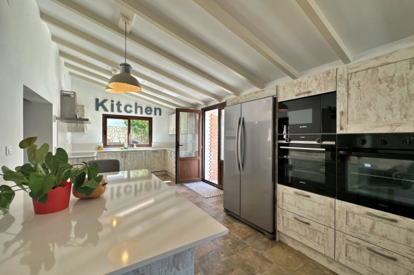 6 bed villa in Moraira