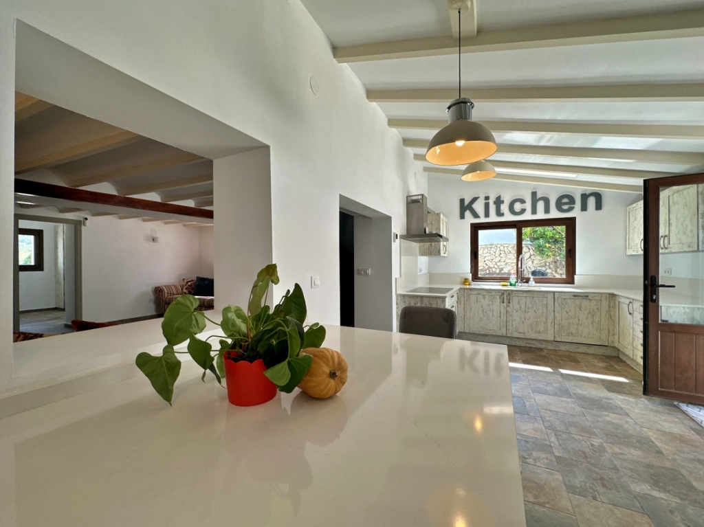 6 bed villa in Moraira