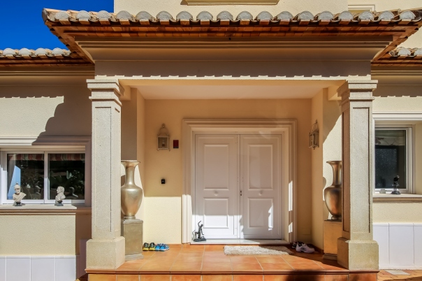 6 bed villa in Denia
