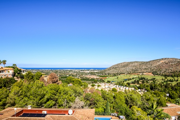 6 bed villa in Denia