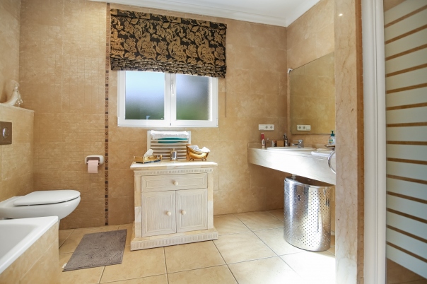 6 bed villa in Denia