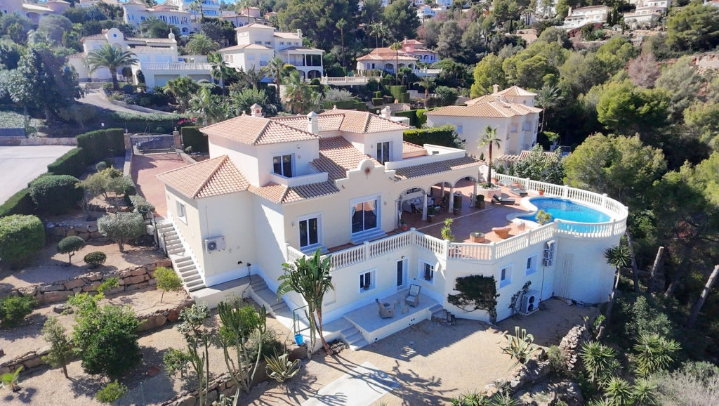 6 bed villa in Denia