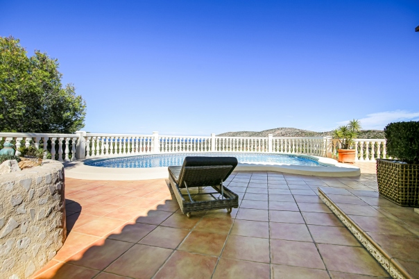 6 bed villa in Denia