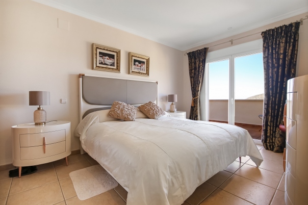 6 bed villa in Denia