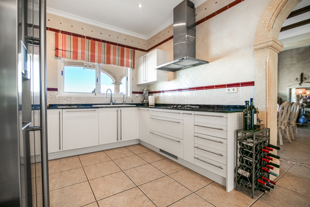 6 bed villa in Denia