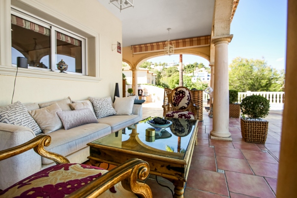 6 bed villa in Denia