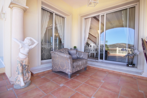 6 bed villa in Denia