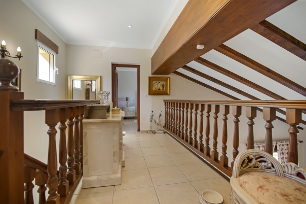 6 bed villa in Denia