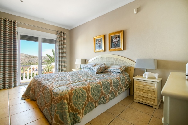 6 bed villa in Denia