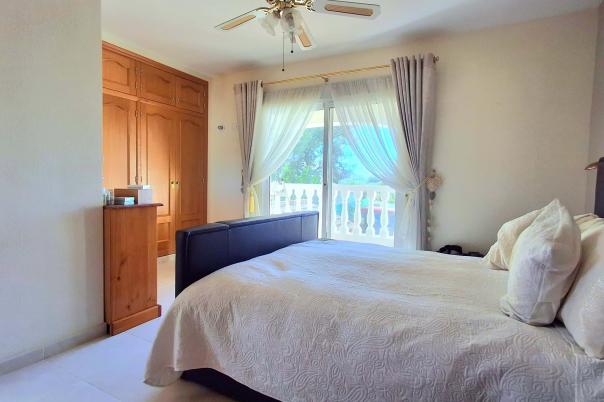 4 bed villa in Busot