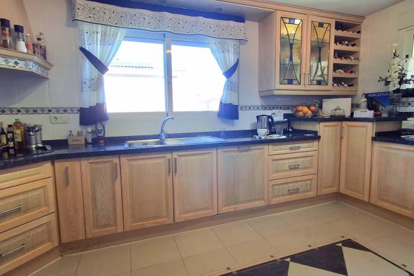 4 bed villa in Busot