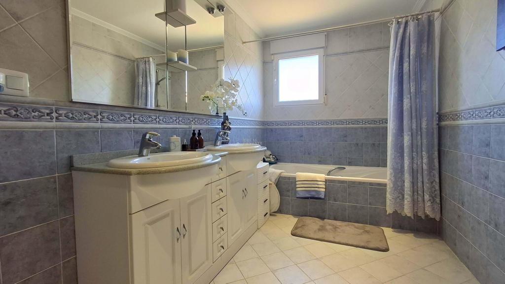 4 bed villa in Busot