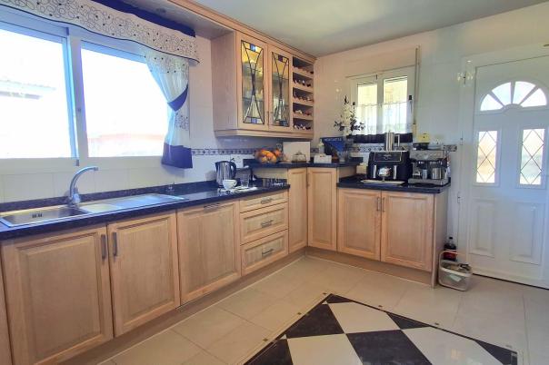 4 bed villa in Busot