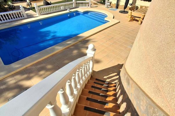 4 bed villa in Busot