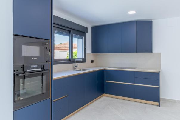 6 bed villas in Albir