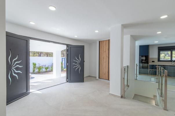 6 bed villas in Albir