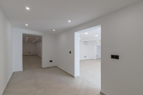 6 bed villas in Albir