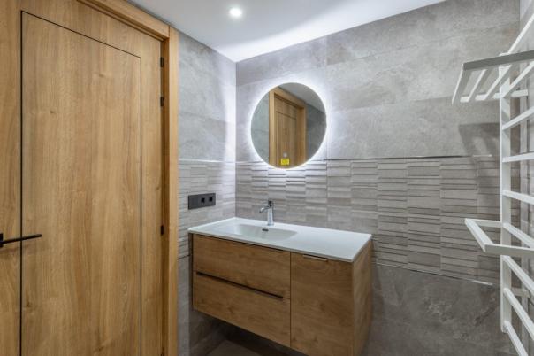 6 bed villas in Albir