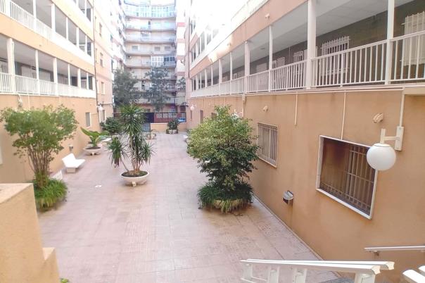 2 bed apartment in Santa Pola