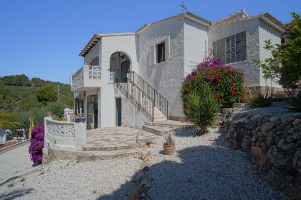3 bed villa in Altea