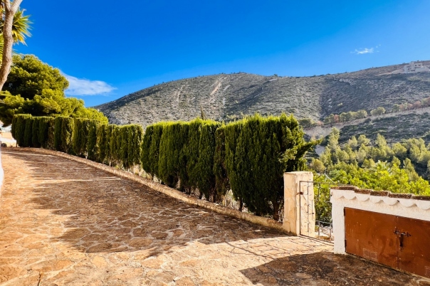 4 bed villa in Benitachell